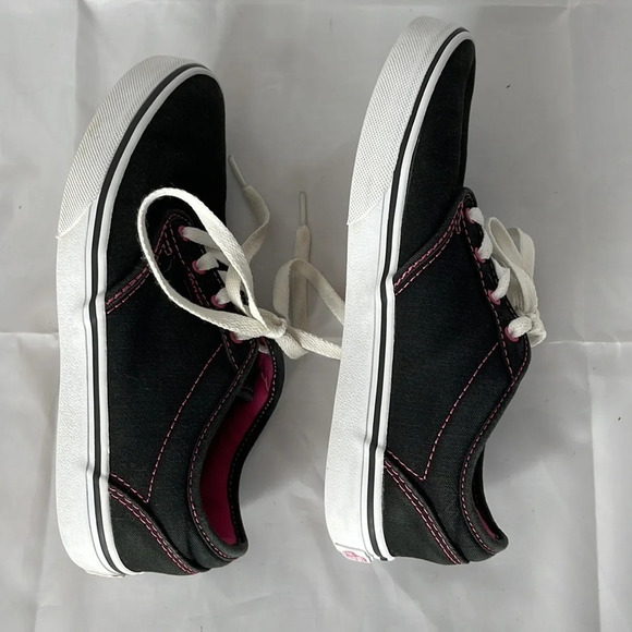 VANS Missy Girls Canvas Sneakers Black Pink Lace  Up Low Top Padded Tongue 4 - Picture 3 of 11